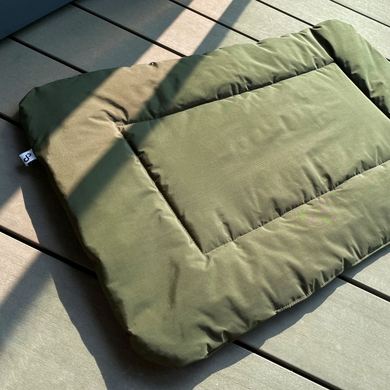 FRIZZ Outdoor Pet Mat